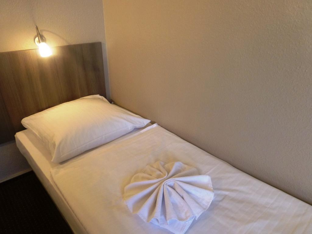 Hotel Rehberge Berlin Mitte Bagian luar foto