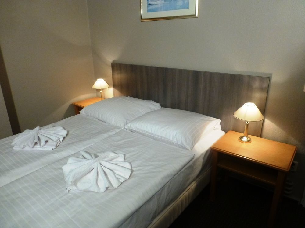 Hotel Rehberge Berlin Mitte Bagian luar foto