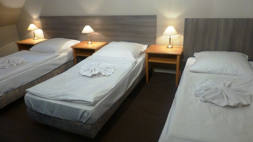 Hotel Rehberge Berlin Mitte Bagian luar foto