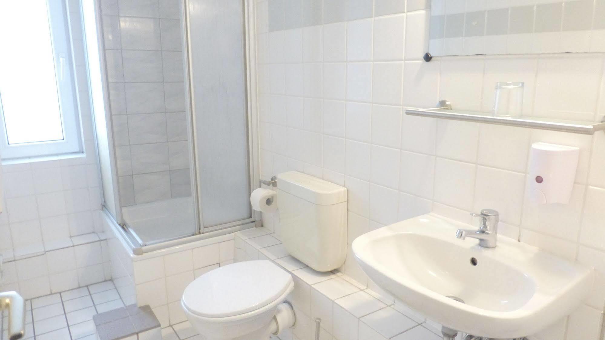 Hotel Rehberge Berlin Mitte Bagian luar foto