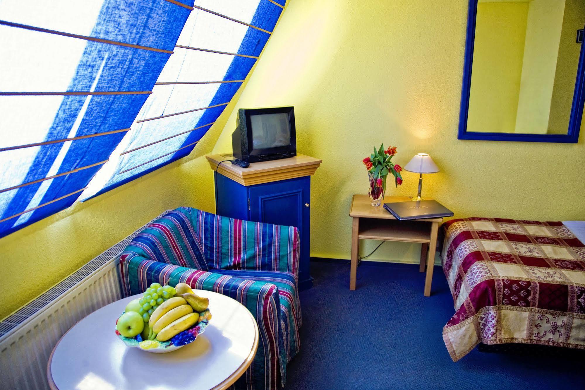 Hotel Rehberge Berlin Mitte Bagian luar foto